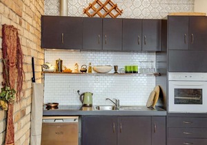 Designer apartment w/ carpark in AKLs hottest St!!