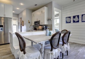 Designer Beach Condo w/Bonus Beach Gear & Amenity Access@Cinnamon Shore