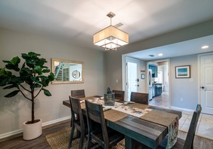 DESIGNER DECORATED 3 BR Spinnaker! Walk to beach & club! Amenity Cards! Dog Friendly!