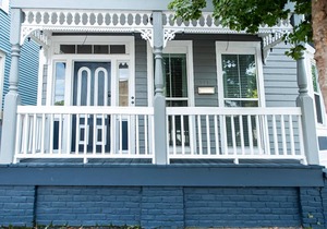 Designer Victorian Apartment Close to Forsyth, Nightlife by Lucky Savannah
