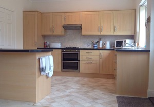 Detached Bungalow central Beverley great location with parking