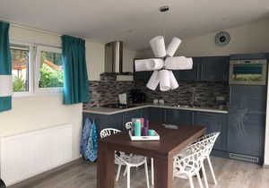 Detached chalet with two bedrooms, one bathroom and a dishwasher