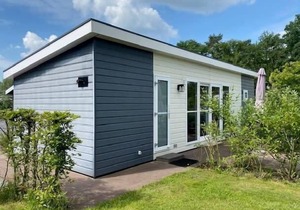 Detached chalet with two bedrooms, one bathroom and a dishwasher