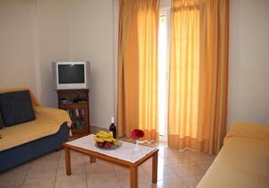 Detached holiday house at the sea, big garden, Wifi | Skidi, Corfu