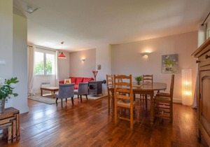 Detached house with stunning views and a private heated swimming pool
