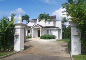 Detached luxury 3 bedroom villa on Royal Westmoreland. Availability in 2025/2026