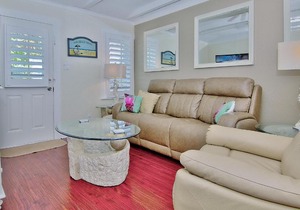 Detlow's Treasured Cottages 3