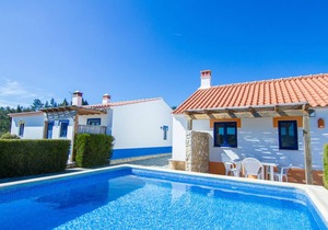 Digne Yellow Villa, Pool, BBQ