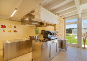 "DIMORA FRASCHI" - 1 exclusive holiday home in a residence with swimming pool