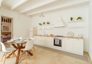"DIMORA FRASCHI" - 1 exclusive holiday home in a residence with swimming pool