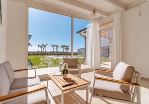 "DIMORA FRASCHI" - 1 exclusive holiday home in a residence with swimming pool