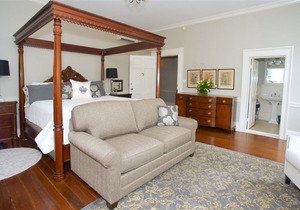 Dinsmore Boutique Inn