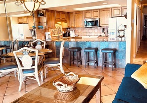 Direct gulf view, exceptional BEACH FRONT, quiet, small complex w/pool