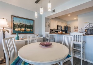 Direct Ocean View! M Building Pool and Ocean Views