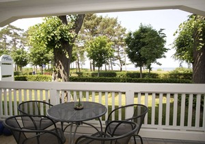 Directly on the beach promenade, balcony with sea view - Aparthotel Ostsee FeWo 22