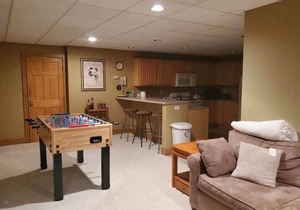 Disciples Ridge Condo, Just off Fox Run Court, Sleeps 16. Three bedrms-loft