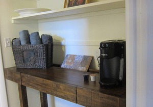 Discounted Summer/Fall: Gorgeous 1 BR KING, Large 1BR, Pool, Walk to Ave/Beaches