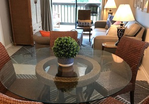Discounts-Oceanside Resort-King Bed-Lagoon View-Close to Beach-Updated Bathrooms