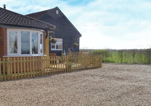 Discover Cambridgeshire from this superb holiday lodge.