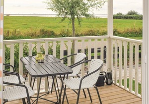 Do you want to enjoy a beautiful view and celebrate vacations in a beautiful environment.