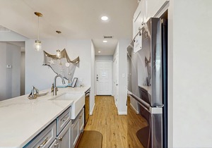 Dog-Friendly 2nd-Floor Condo w/Bay Views, 2 Shared Pools & Tennis Court, WiFi