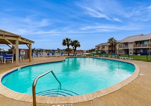 Dog-Friendly 2nd-Floor Condo w/Bay Views, 2 Shared Pools & Tennis Court, WiFi