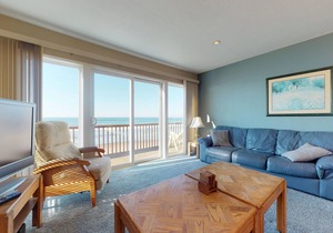 Dog-friendly oceanfront condo with amazing ocean views - steps to beach