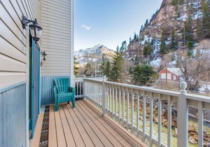 Dog Friendly-Overlooking River-Next to Ouray Hot Springs-Fiber Optic WiFi