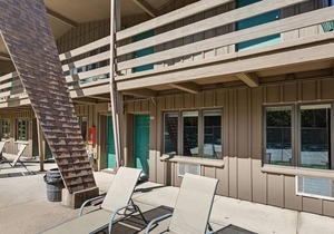 Dog-friendly suite w/ shared dock, tennis, basketball court & water views!