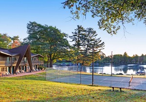 Dog-friendly suite w/ shared dock, tennis, basketball court & water views!