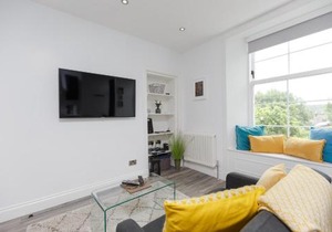 Dollar Apartments-39 Bridge Street