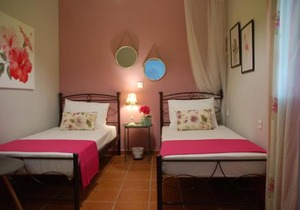 Domenica Apts II