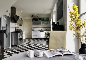 Domicile on the canal in Friedrichstadt n. North Sea, for 2-4 people
