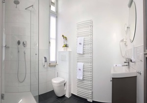 Doppelzimmer Superior 23 qm mit WC und Dusche