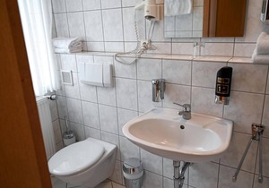 Doppelzimmer Eifel-land Dusche/wc - Eifelhotel Fuchs