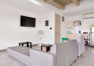 Double Bed Studio APT 2nd floor in Parque Poblado
