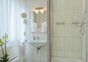 Double room, room 8 - Gästehaus Alexanderhof