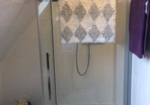 Double room, shower, toilet