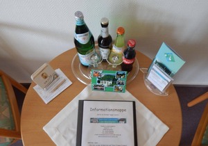Double room shower/toilet - comfort - on Brunnenplatz, Hotel Garni