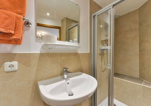 Double room shower/WC - Gasthof Zur Sonne