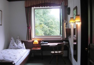 Double room "Sunshine" with shower /WC - Hotel garni Landhaus Bürtlmair *