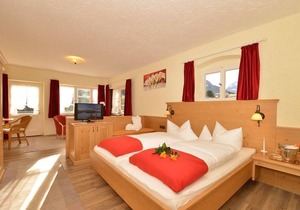 Double room with bath, WC "42 and 45" - Herzen`s Landhaus