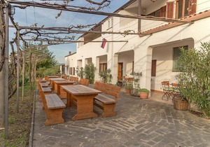 Double room with external private bathroom and shared kitchen