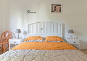 Double Room with external private bathroom and shared kitchen