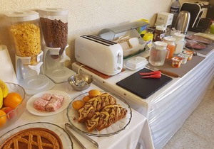 Double room with Private Bathroom and Terrace close to Mdina