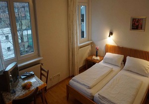 Double room with shower and WC