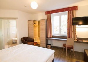 Double room with shower, WC - Hotel Dollinger