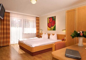 Double room with toilet and shower - Hotel Heuboden