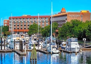 DoubleTree by Hilton New Bern - Riverfront