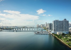 DoubleTree by Hilton Grand Hotel Biscayne Bay